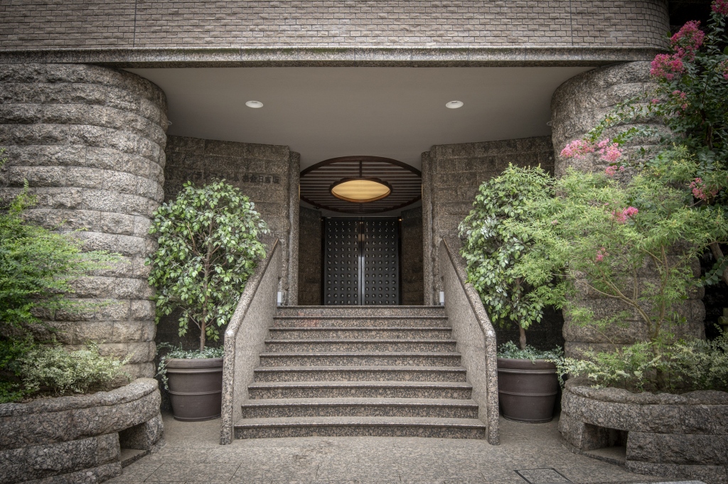 “回帰”する現代の潮流を未来に継ぐ「グランフォルム白金日吉坂」